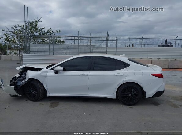 4T1DAACK1TU699701 2026 TOYOTA CAMRY White Widok wnętrza 360 stopni