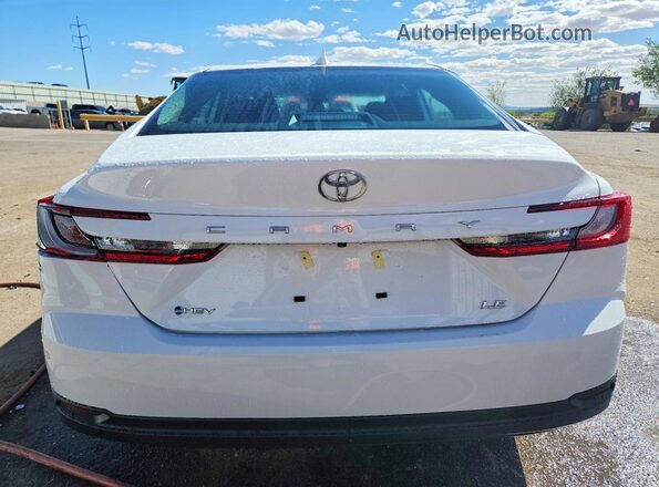 4T1DAACK2TU708342 2026 TOYOTA CAMRY White უკანა ხედი