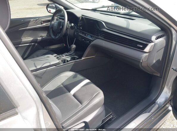 4T1DAACK3SU538376 2025 TOYOTA CAMRY Gray Вид салону спереду