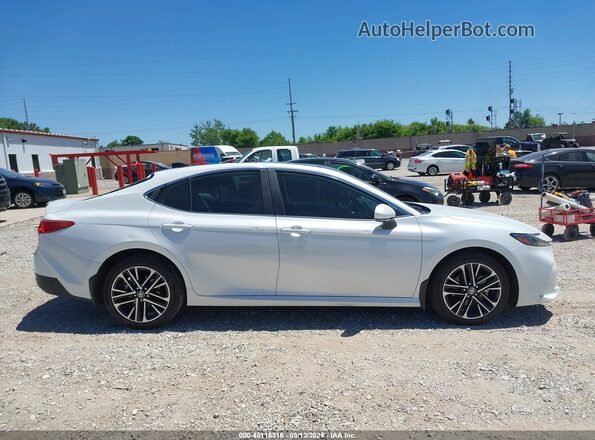 4T1DAACK3SU597220 2025 TOYOTA CAMRY White Widok wnętrza z tyłu