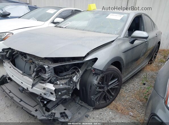 4T1DAACK3SU616624 2025 TOYOTA CAMRY Gray Vista tres cuartos delantera izquierda