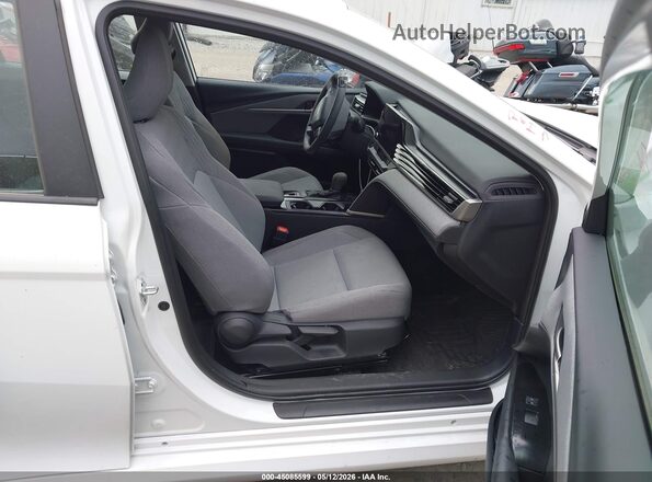 4T1DAACK3SU632161 2025 TOYOTA LE Белый Вид салона спереди