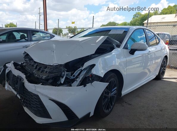 4T1DAACK3SU648781 2025 TOYOTA CAMRY White წინა მარცხენა ხედი სამი მეოთხედიდან
