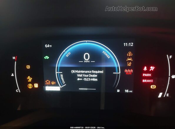 4T1DAACK4SU129495 2025 TOYOTA CAMRY Red Widok tylnych siedzeń