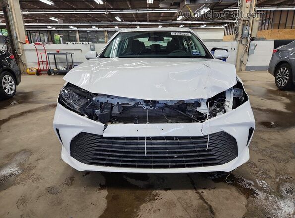 4T1DAACK4SU151609 2025 TOYOTA CAMRY White Դիմացի տեսք