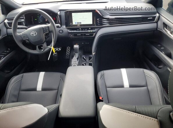4T1DAACK4TU669429 2026 TOYOTA CAMRY Silver Vista del salpicadero