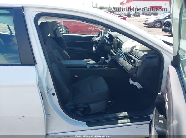 4T1DAACK5SU185901 2025 TOYOTA CAMRY Белый Вид салона спереди