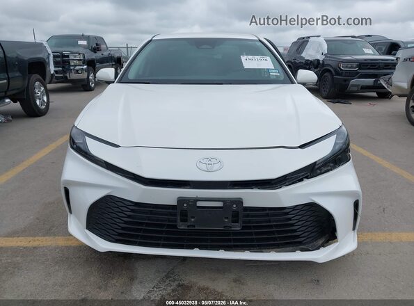 4T1DAACK5SU580032 2025 TOYOTA LE White Vista del cuadro de instrumentos