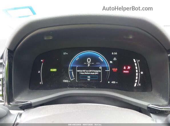 4T1DAACK5SU580032 2025 TOYOTA LE White Vista de los asientos traseros