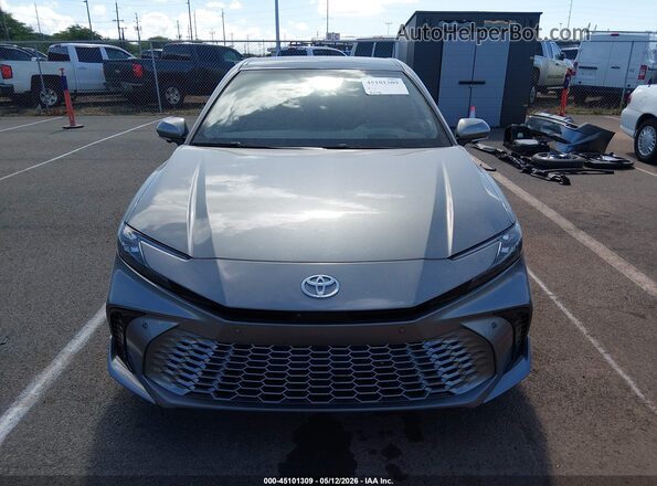 4T1DAACK5SU623056 2025 TOYOTA CAMRY Gray Սալոնի հետևի տեսք