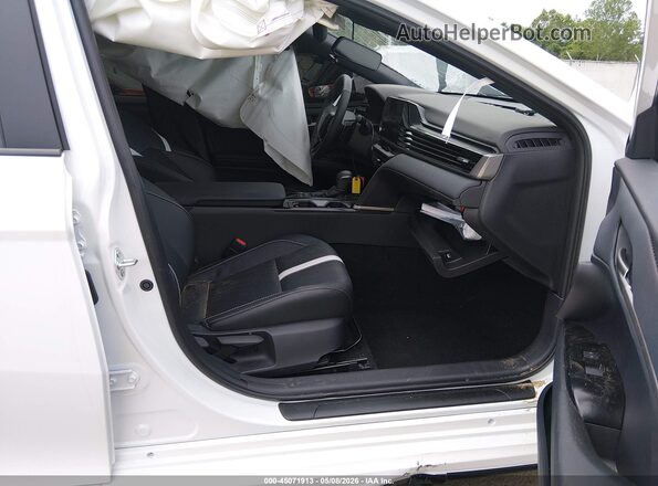 4T1DAACK5TU697689 2026 TOYOTA CAMRY White Vista interior delantera