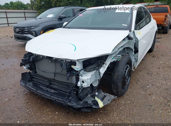 4T1DAACK6SU105196 2025 TOYOTA CAMRY White Widok z przodu