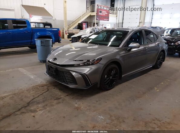 4T1DAACK6TU684563 2026 TOYOTA CAMRY Gray წინა მარცხენა ხედი სამი მეოთხედიდან