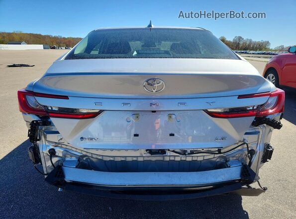 4T1DAACK6TU720977 2026 TOYOTA LE Серебряный Вид сзади
