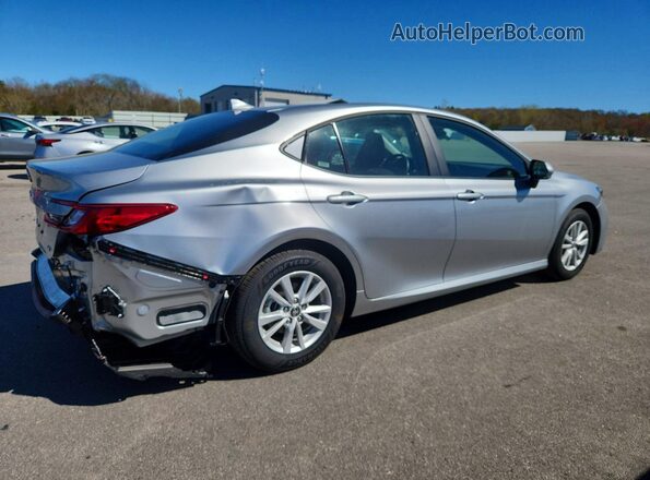 4T1DAACK6TU720977 2026 TOYOTA LE Серебряный Задняя правая четверть