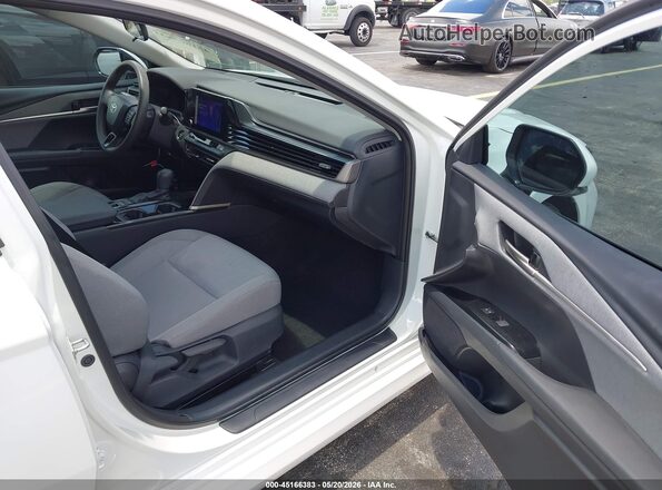 4T1DAACK7SU036034 2025 TOYOTA CAMRY White Vista interior delantera