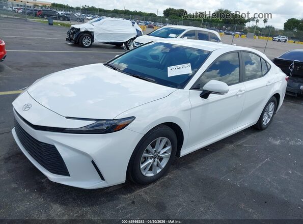 4T1DAACK7SU036034 2025 TOYOTA CAMRY White Vista tres cuartos delantera izquierda