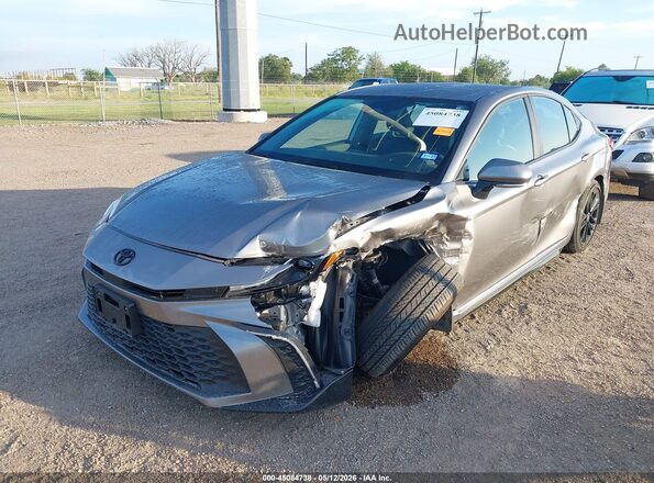 4T1DAACK7TU651085 2026 TOYOTA CAMRY Silver Widok z przodu