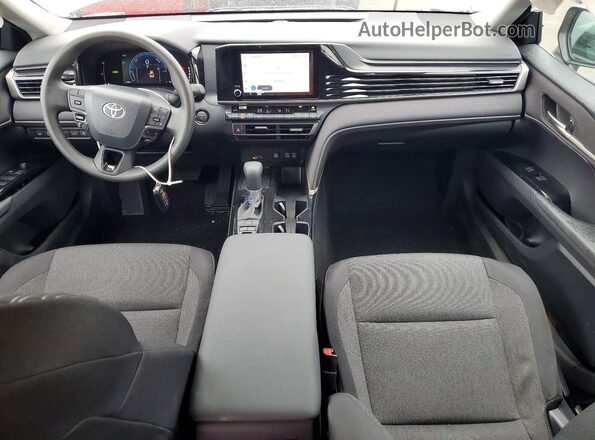 4T1DAACK8TU211764 2026 TOYOTA LE Silver წინა პანელის ხედი