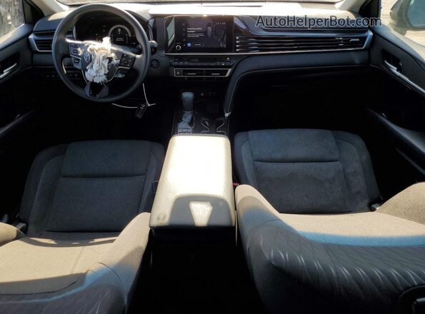 4T1DAACK9SU002841 2025 TOYOTA CAMRY Black Widok deski rozdzielczej