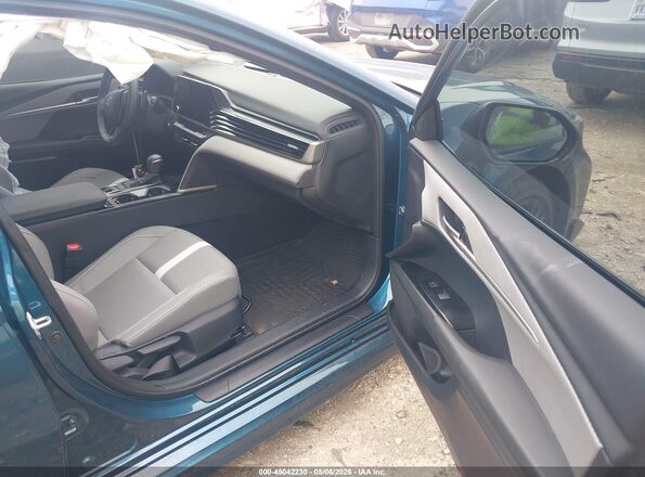4T1DAACK9SU007084 2025 TOYOTA CAMRY Green Vista interior delantera