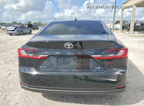 4T1DAACK9SU147037 2025 TOYOTA CAMRY Black Հետևի տեսք