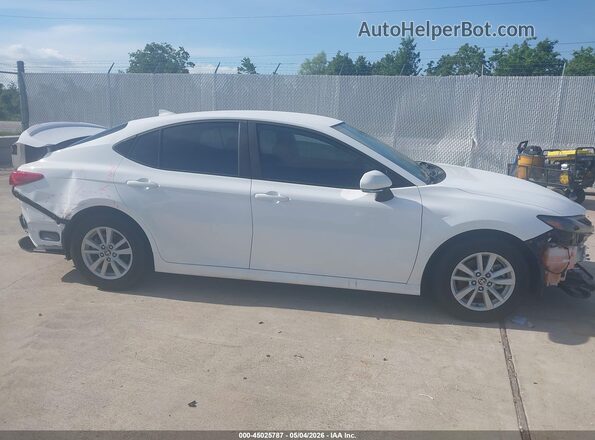 4T1DAACK9TU670009 2026 TOYOTA LE White Вид задньої частини салону
