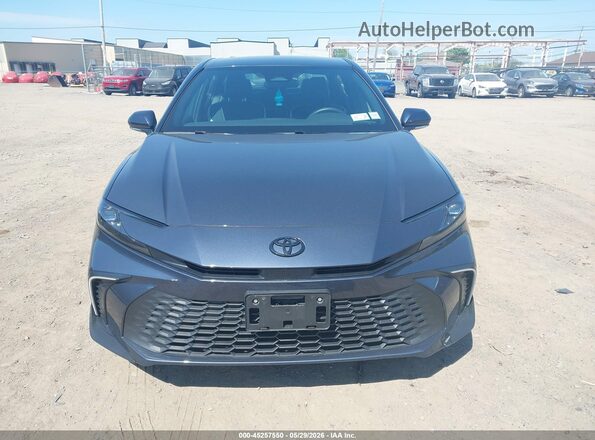 4T1DAACK9TU675534 2026 TOYOTA CAMRY Gray Widok wnętrza z tyłu