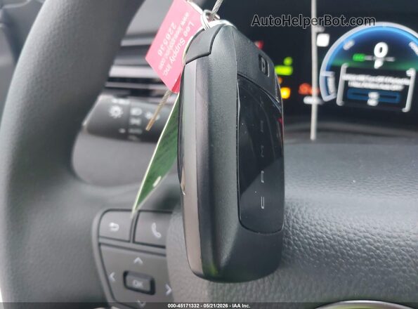 4T1DAACK9TU701064 2026 TOYOTA CAMRY Silver Առջևի վահանակի տեսք