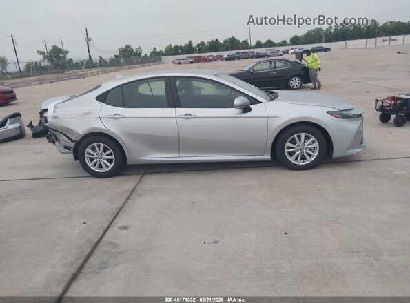 4T1DAACK9TU701064 2026 TOYOTA CAMRY Silver Սալոնի հետևի տեսք