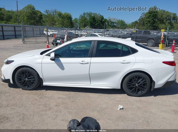 4T1DAACKXSU533367 2025 TOYOTA CAMRY White Սալոնի 360 աստիճան տեսք