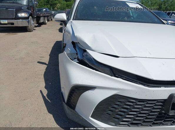 4T1DAACKXSU533367 2025 TOYOTA CAMRY White Դիմացի տեսք