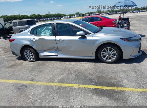 4T1DAACKXSU586134 2025 TOYOTA LE Silver Front view