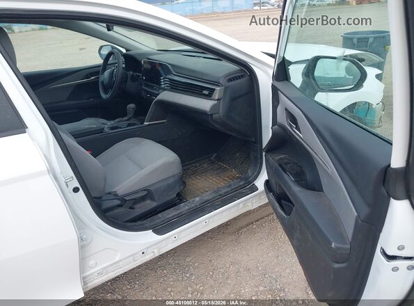 4T1DBADK0TU547744 2026 TOYOTA CAMRY White Սալոնի դիմացի տեսք