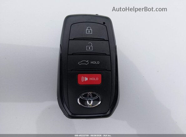 4T1DBADK2SU501749 2025 TOYOTA CAMRY Белый Вид панели приборов