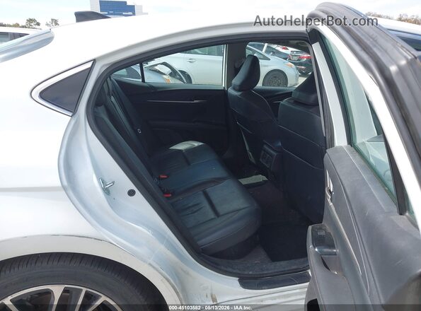 4T1DBADK3SU013457 2025 TOYOTA LE White Widok naklejki z numerem VIN