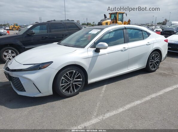 4T1DBADK3SU013457 2025 TOYOTA LE White Przód lewy