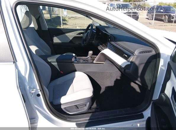 4T1DBADKXTU039992 2026 TOYOTA CAMRY Белый 