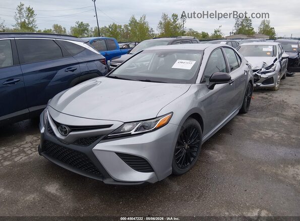 4T1G11AK0LU314967 2020 TOYOTA CAMRY Silver წინა მარცხენა ხედი სამი მეოთხედიდან