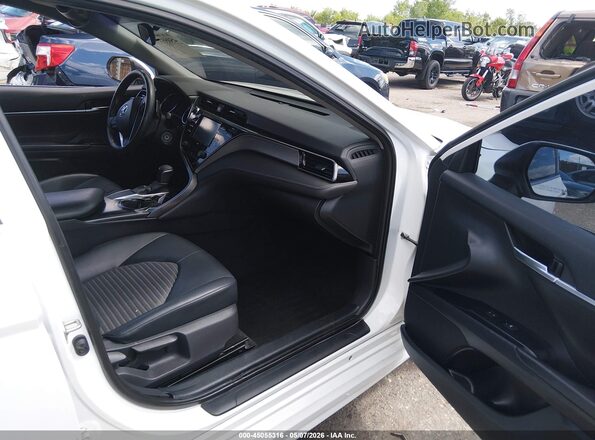 4T1G11AK0LU898481 2020 TOYOTA CAMRY White Widok wnętrza z przodu