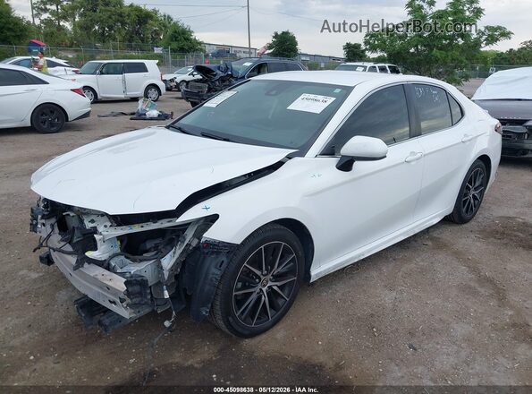 4T1G11AK0MU411121 2021 TOYOTA CAMRY White 