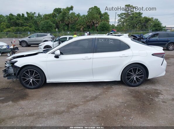 4T1G11AK0MU411121 2021 TOYOTA CAMRY White 