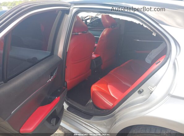 4T1G11AK7LU936854 2020 TOYOTA CAMRY Gray Widok wnętrza z przodu