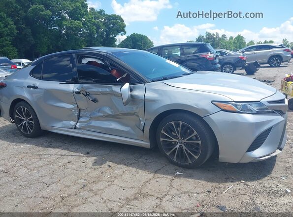 4T1G11AK7LU936854 2020 TOYOTA CAMRY Gray Widok z przodu