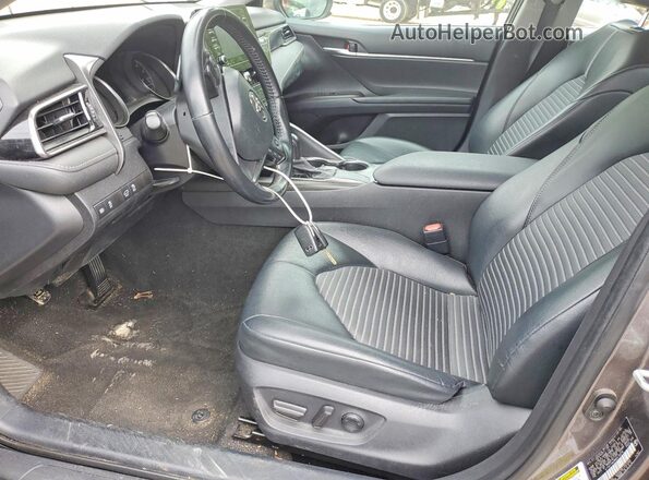 4T1G11AK8MU415076 2021 TOYOTA CAMRY Gray 