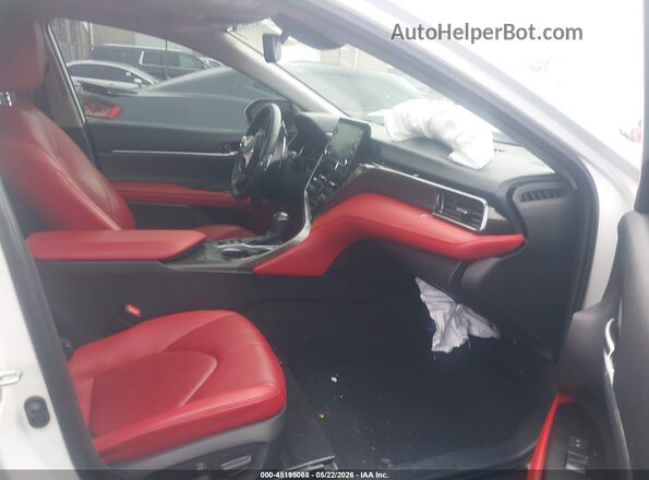 4T1K61AK3MU421007 2021 TOYOTA CAMRY White Front interior view