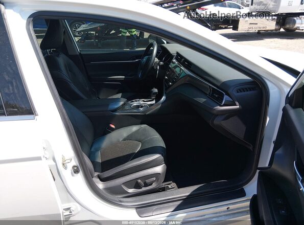 4T1K61AKXLU935533 2020 TOYOTA CAMRY White Front interior view