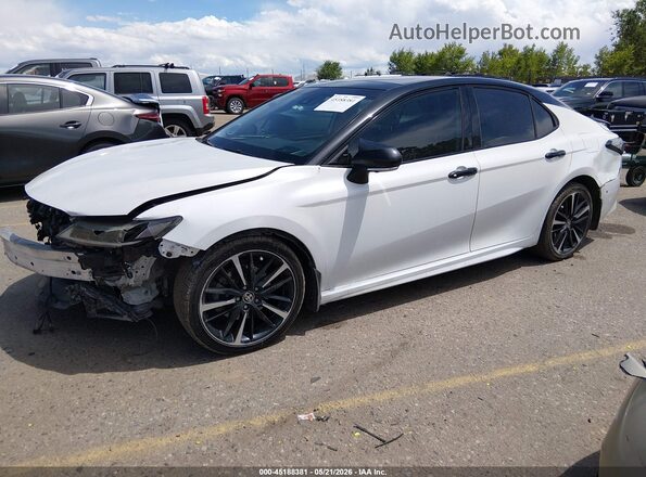 4T1KZ1AK1LU046806 2020 TOYOTA CAMRY White წინა მარცხენა ხედი სამი მეოთხედიდან
