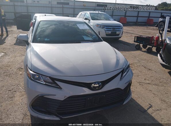 4T1R11AK4RU219958 2024 TOYOTA CAMRY White Вид задньої частини салону