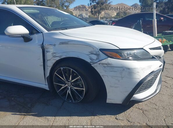 4T1T11AKXRU902575 2024 TOYOTA CAMRY White Front view